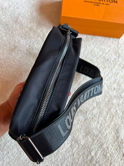 BOLSO HOMBRE - LV- M3