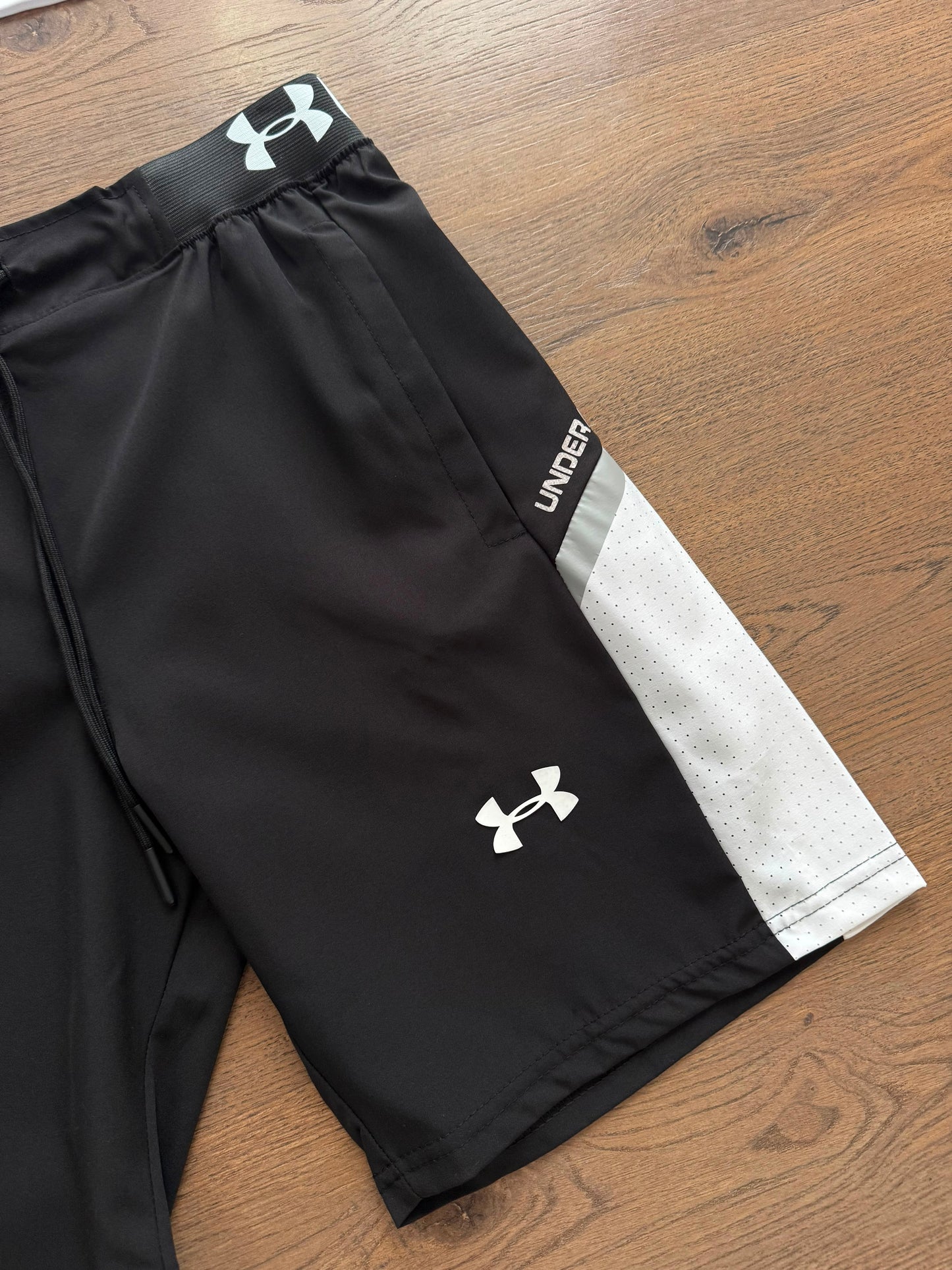 CONJUNTO CORTO - UNDER ARMOUR - M5