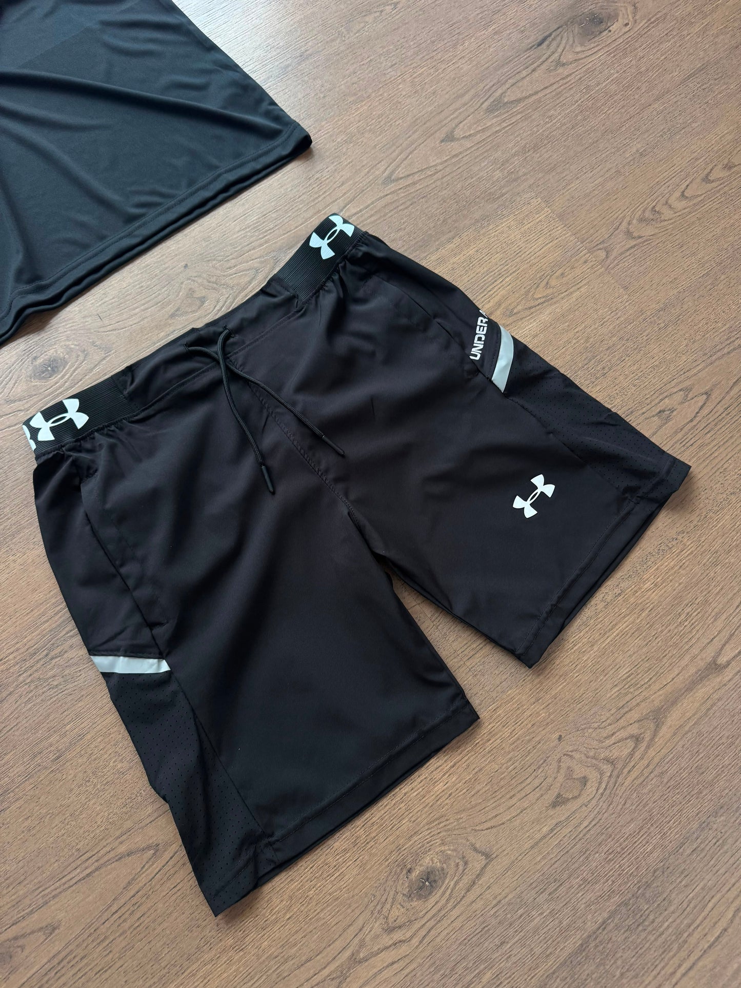 CONJUNTO CORTO - UNDER ARMOUR - M4