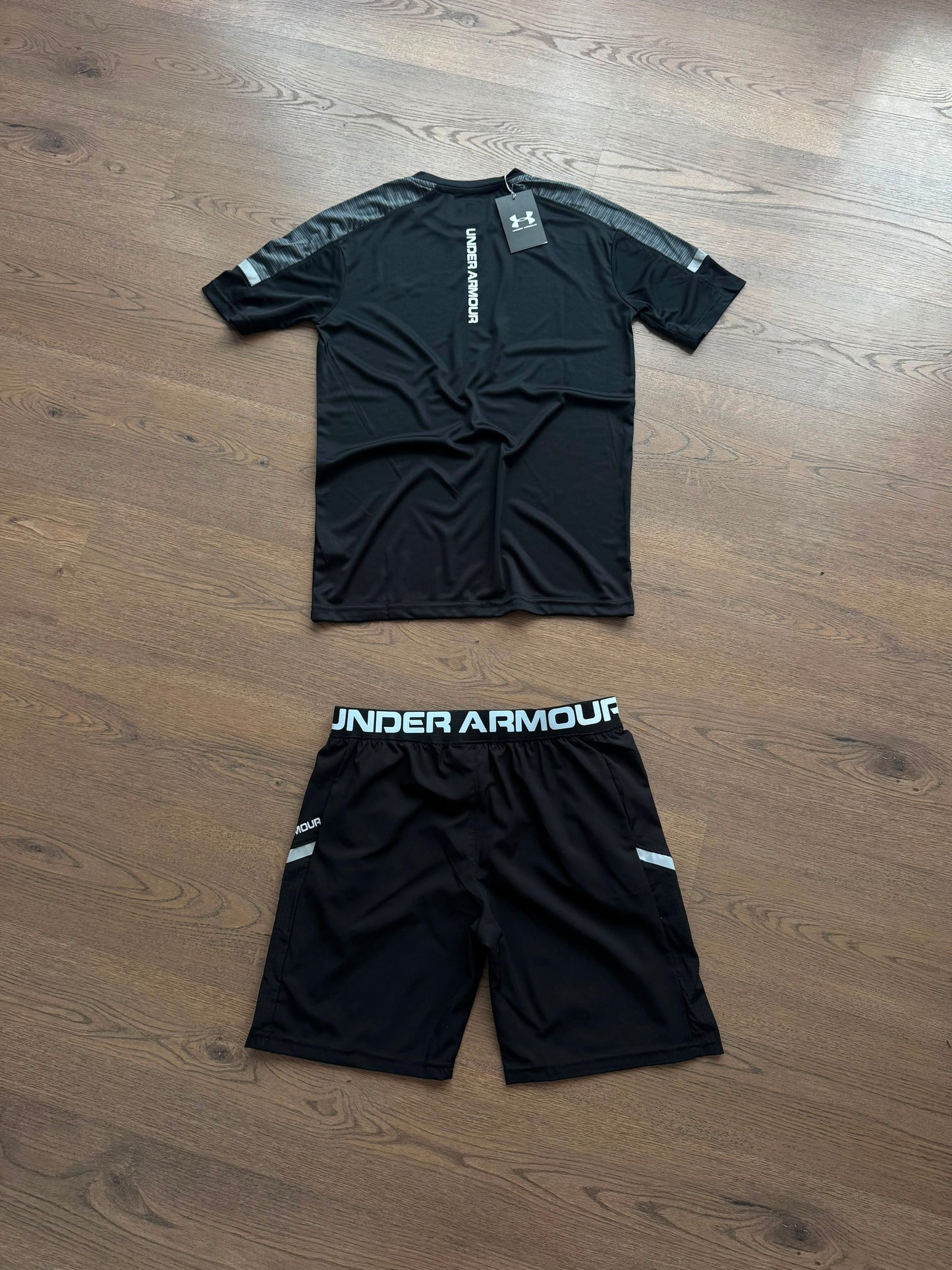 CONJUNTO CORTO - UNDER ARMOUR - M4