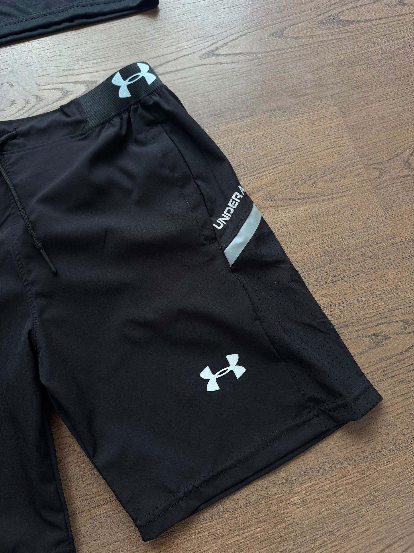 CONJUNTO CORTO - UNDER ARMOUR - M4