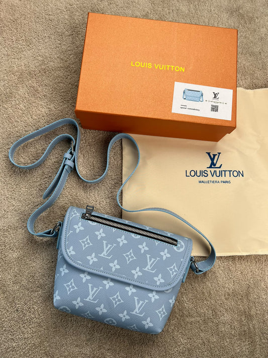 BOLSO HOMBRE - LV- M4